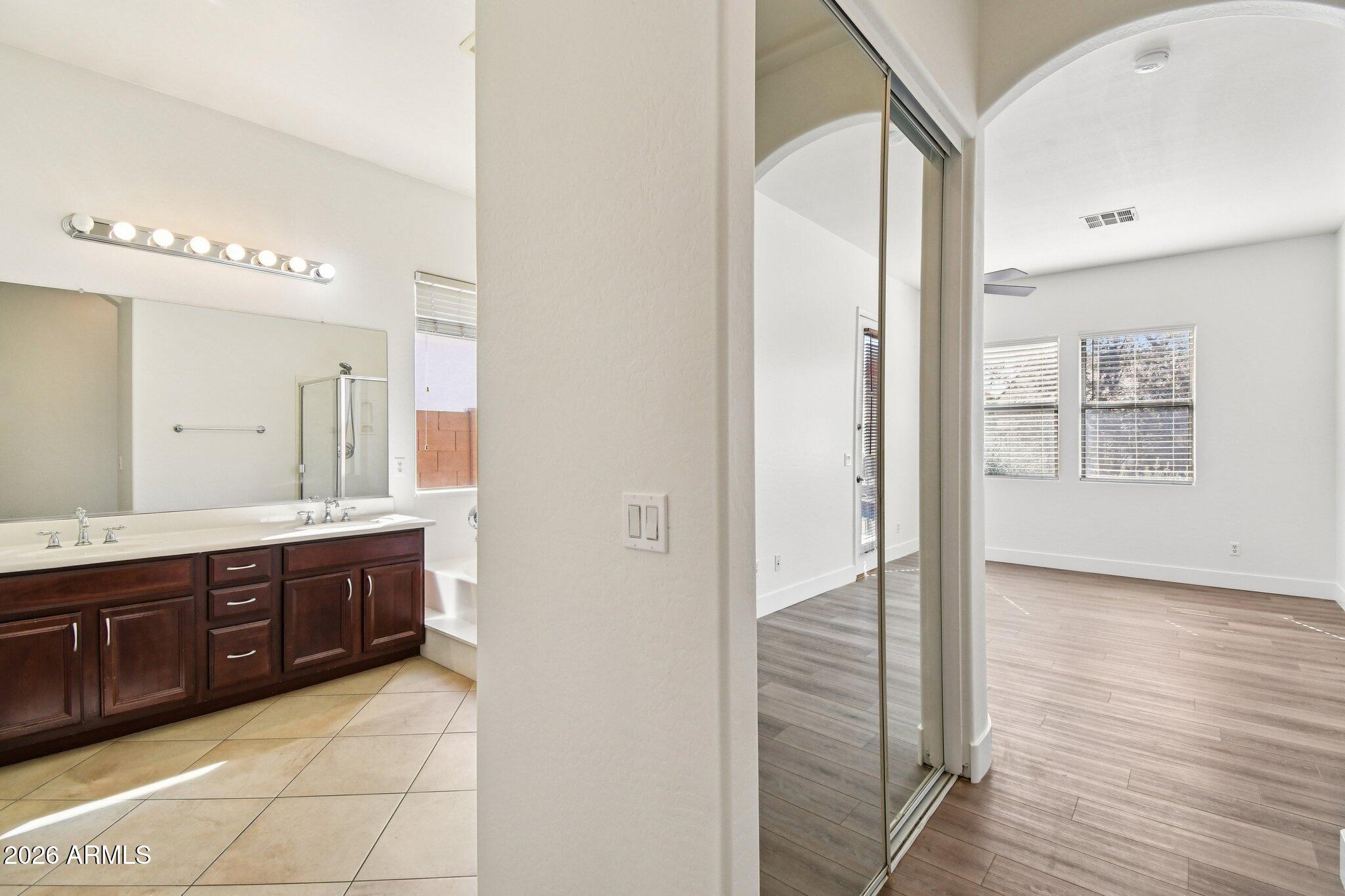 2991 South Roca Street Gilbert, AZ 85295 - Photo 18 of 30 25-web-or-mls-S Roca St-S0702-025