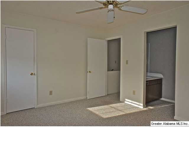 1410 Applegate Drive Alabaster, AL 35007 - Photo 24 of 32 Gallery Image 24