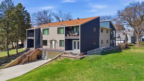 $235,000 | 327 10th Avenue South, Unit 3, Fargo, ND 58103