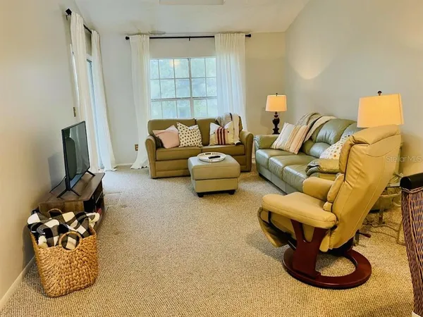 $3,800 | 153 Sun Isle Circle, Treasure Island, FL 33706