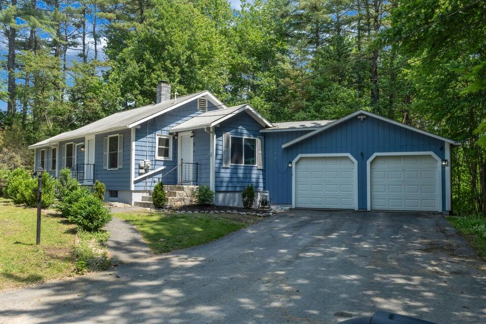 9 Middle Road Extension Steep Falls, ME 04085 - Photo 2 of 39 20250613132052759377000000-o