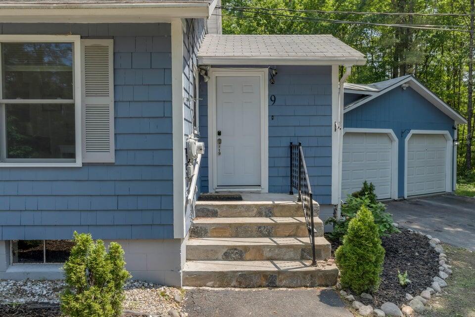 9 Middle Road Extension Steep Falls, ME 04085 - Photo 5 of 39 20250613132059709955000000-o