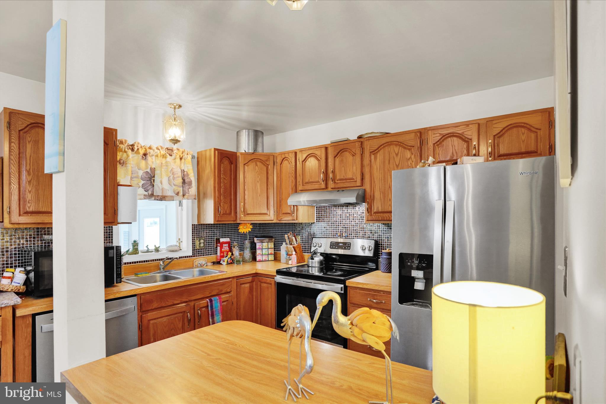 108 Hollow Road Ringtown, PA 17967 - Photo 5 of 37 E26A2675