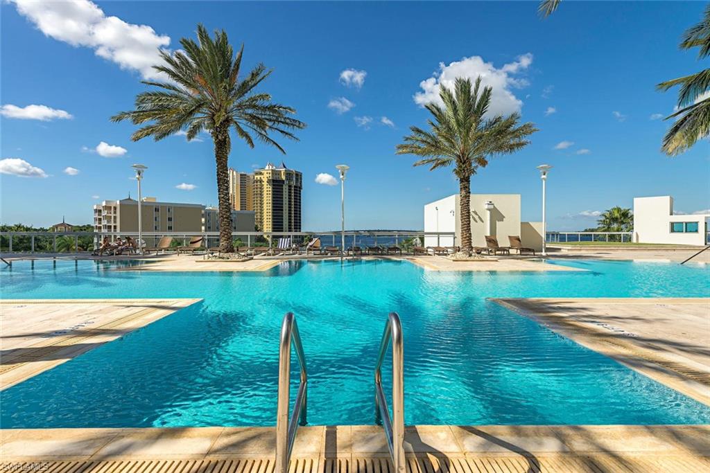 3000 Oasis Grand Boulevard, Unit MPH6 Fort Myers, FL 33916 - Photo 36 of 44