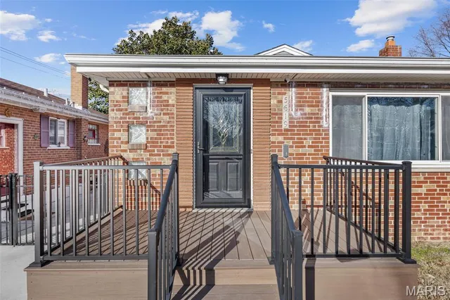 $215,000 | 5619 Arendes Drive, St. Louis, MO 63116