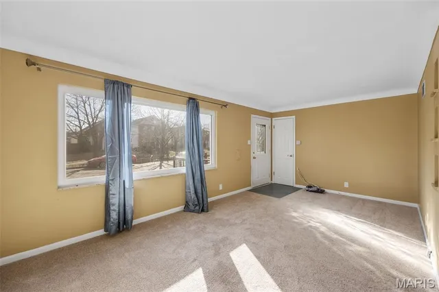 $215,000 | 5619 Arendes Drive, St. Louis, MO 63116