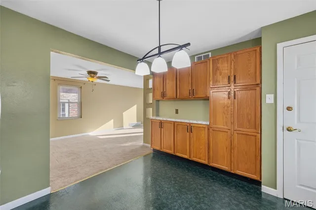 $215,000 | 5619 Arendes Drive, St. Louis, MO 63116