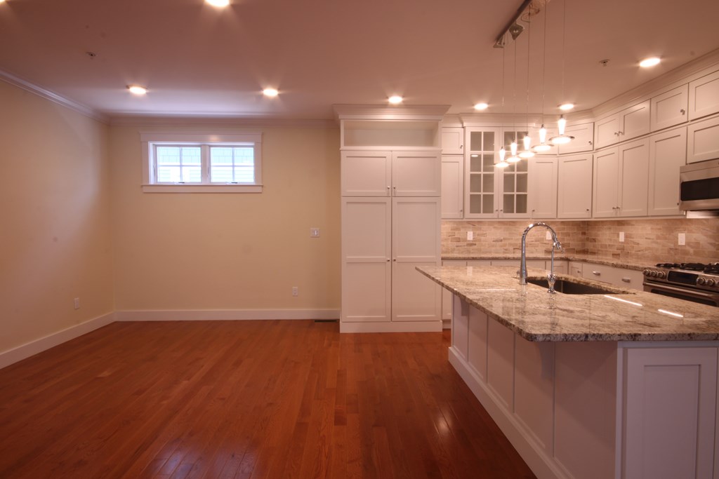 32 Cooks Farm Road, Unit 32 Franklin, MA 02038 - Photo 9 of 36