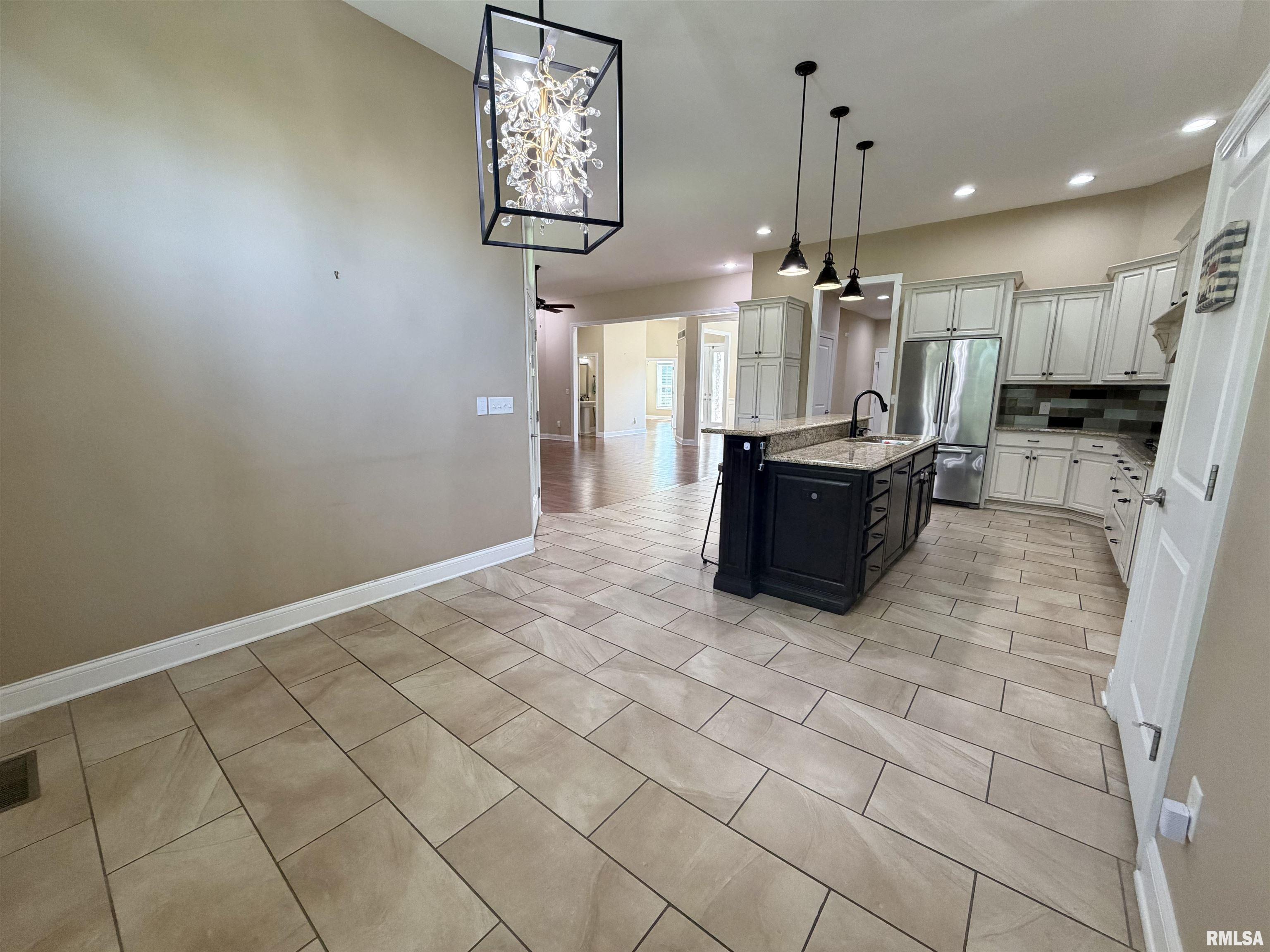 1805 Blue Stone Drive Springfield, IL 62704 - Photo 7 of 40