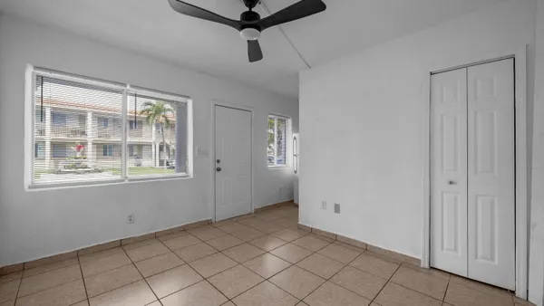 $1,300 | 420 Northwest 10th Street, Unit 9, Miami, FL 33136