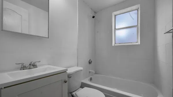 $1,300 | 420 Northwest 10th Street, Unit 9, Miami, FL 33136