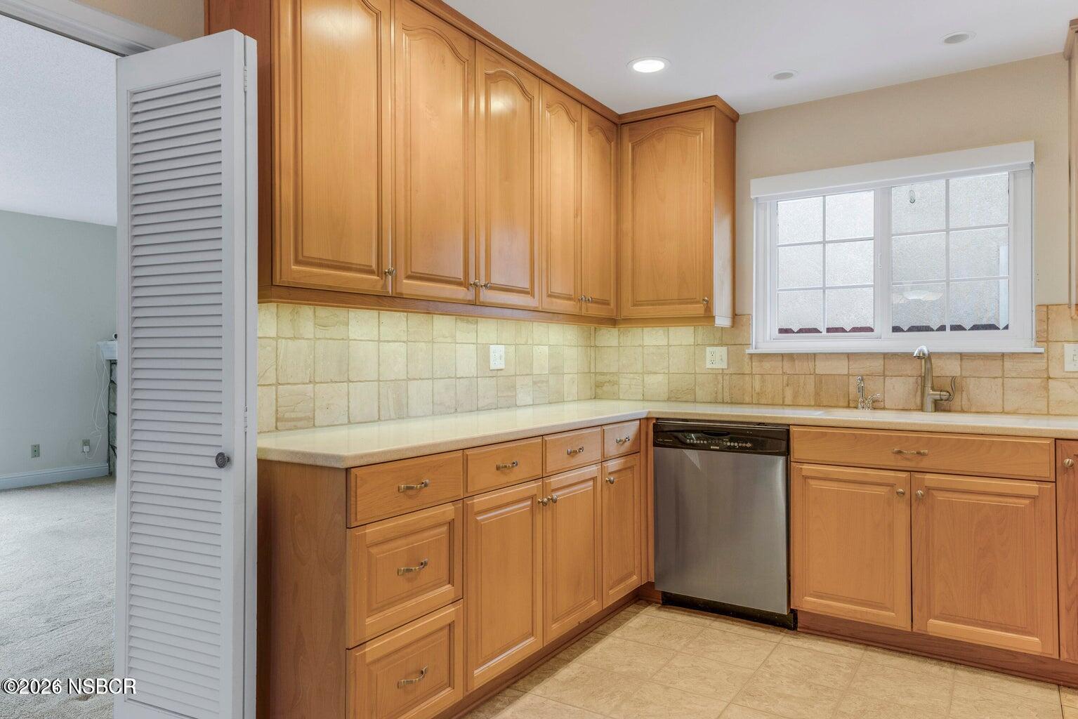 424 South P Street Lompoc, CA 93436 - Photo 2 of 6 20240212160043615961000000-o