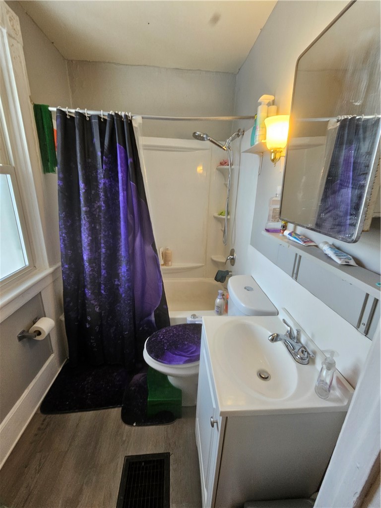 204 Cypress Street Rochester, NY 14620 - Photo 22 of 40 1st floor unit 204 bathroom