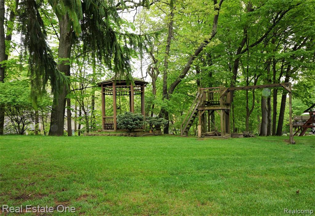 872 Ravine Terrace Drive Rochester Hills, MI 48307 - Photo 4 of 18