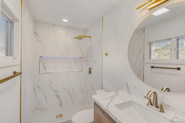 $1,300,000 | 6484 Belle Glade Avenue, San Diego, CA 92119