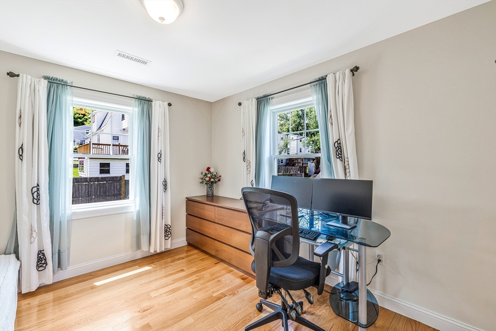 184 College Farm Road Waltham, MA 02451 - Photo 17 of 27