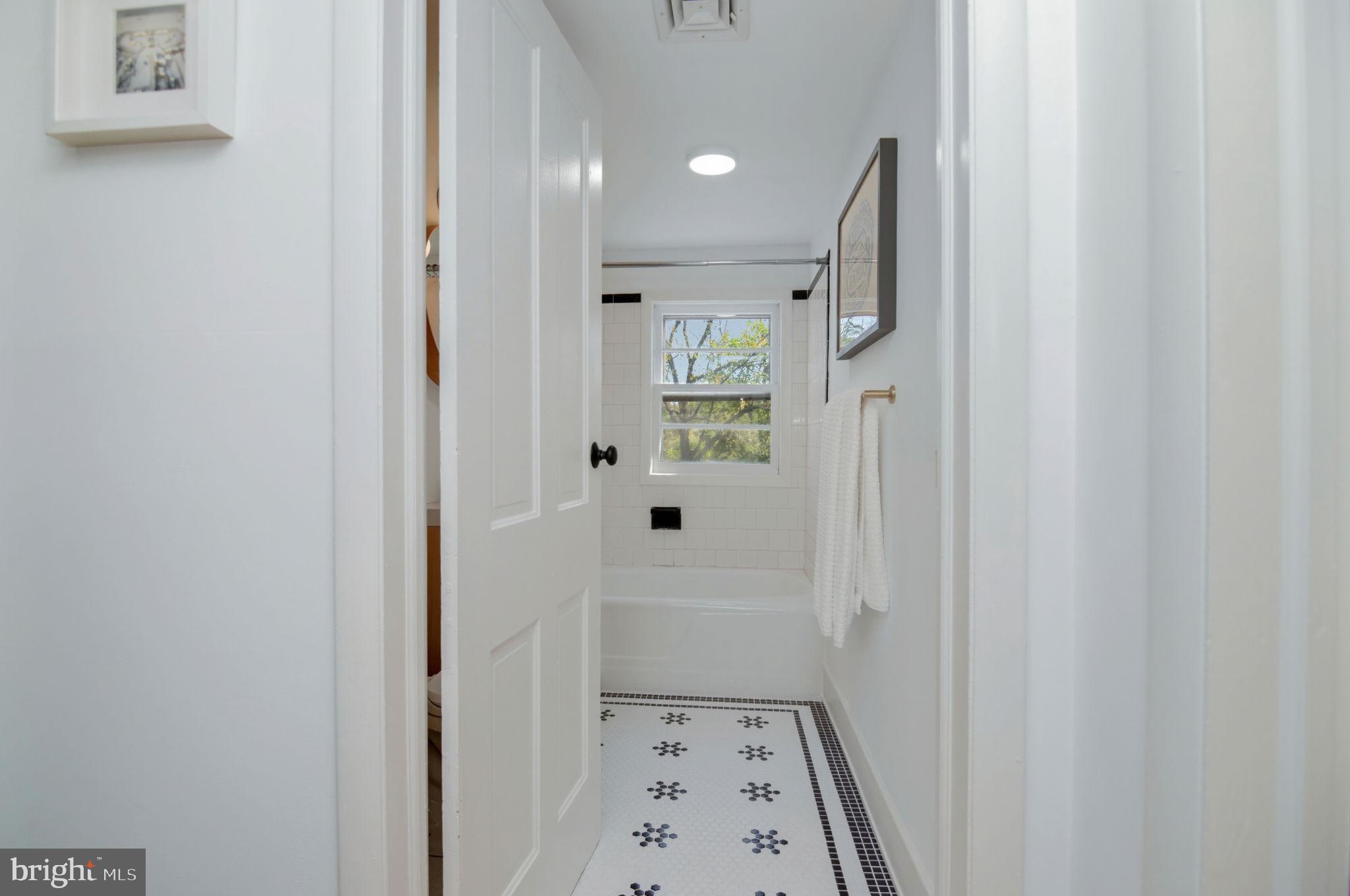 9781 Conde Road Marshall, VA 20115 - Photo 45 of 105 New Tile