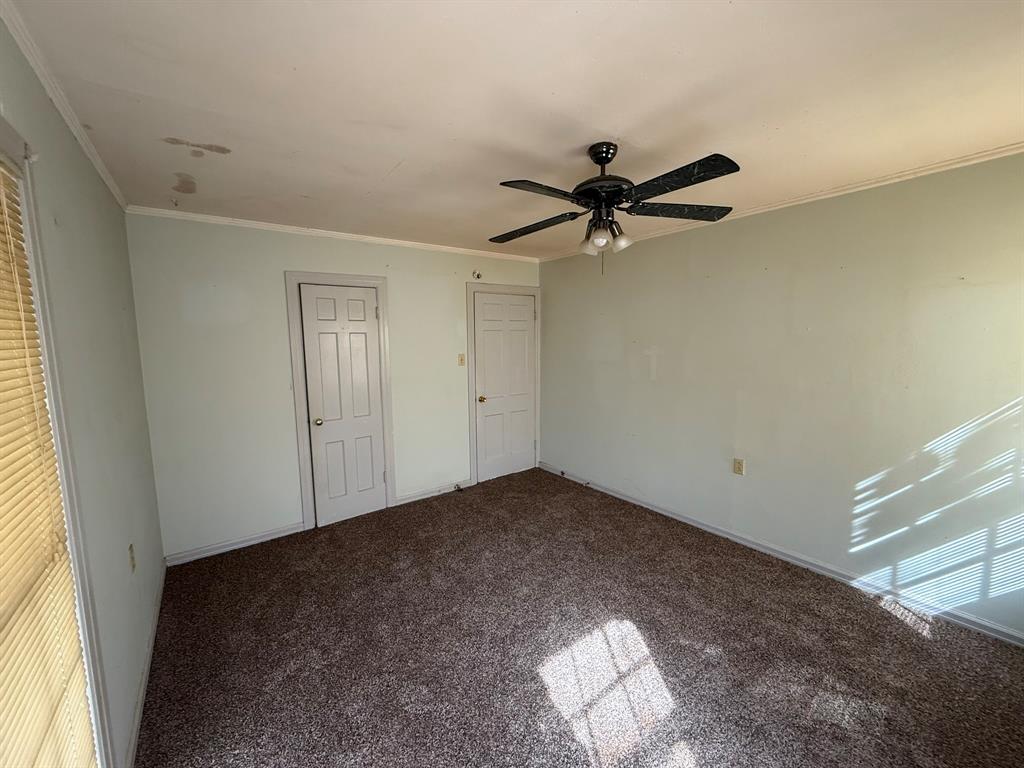 3211 North 25th Street Waco, TX 76708 - Photo 7 of 12 a view of a big room with carpet