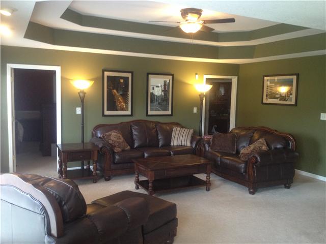 459 Wooten Road Clarksville, TN 37042 - Photo 3 of 20 Living room