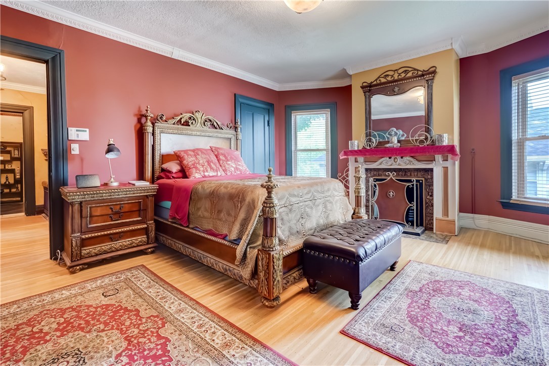 7 Lake View Park Rochester, NY 14613 - Photo 13 of 33