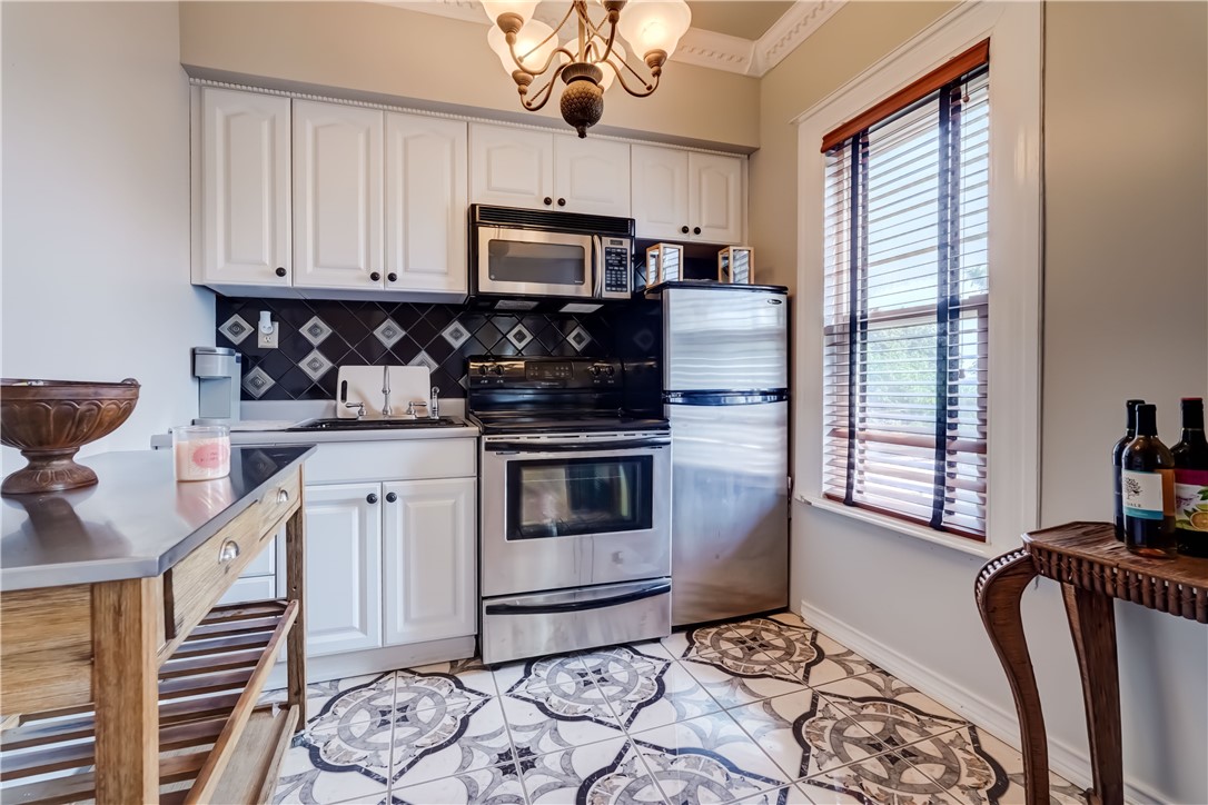 7 Lake View Park Rochester, NY 14613 - Photo 19 of 33