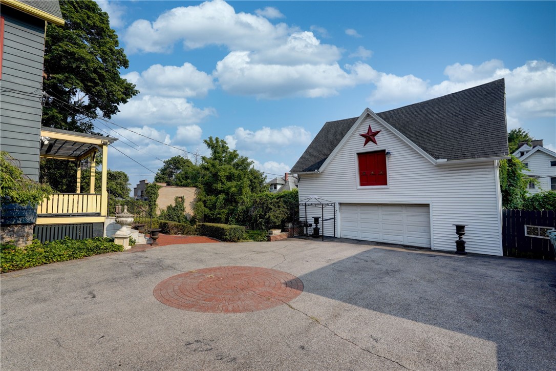 7 Lake View Park Rochester, NY 14613 - Photo 28 of 33