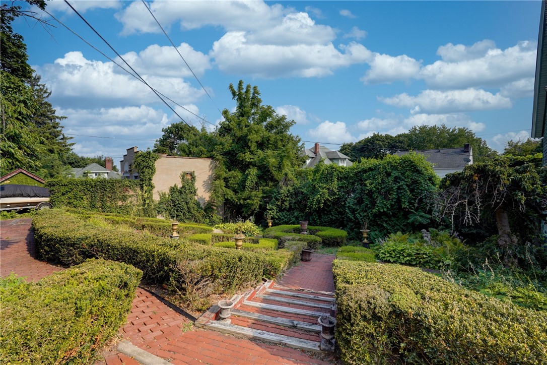 7 Lake View Park Rochester, NY 14613 - Photo 31 of 33