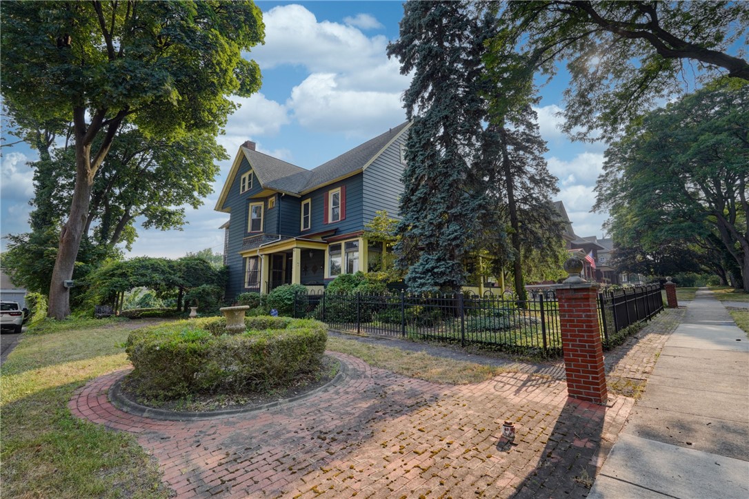 7 Lake View Park Rochester, NY 14613 - Photo 32 of 33