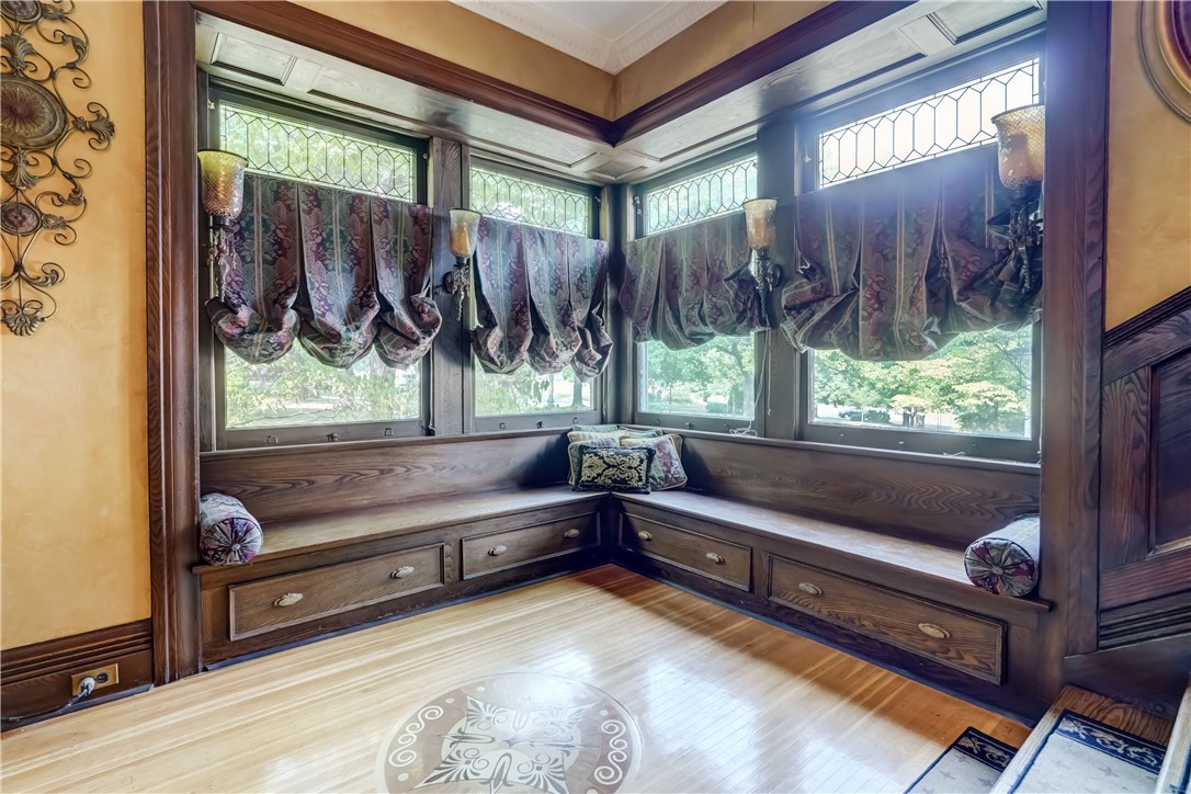 7 Lake View Park Rochester, NY 14613 - Photo 6 of 33