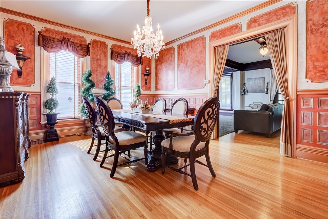 7 Lake View Park Rochester, NY 14613 - Photo 10 of 33