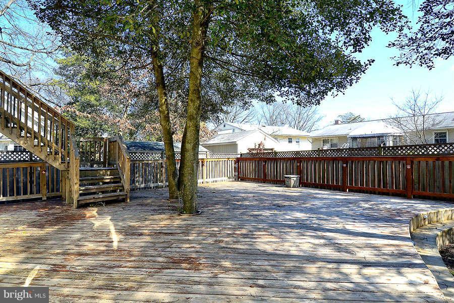 581 Manor Road Severna Park, MD 21146 - Photo 14 of 30 A Grill Master's Dream Entertaining Deck!