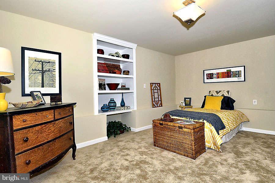 581 Manor Road Severna Park, MD 21146 - Photo 16 of 30 Lower Level Bedroom / Custom Shadowbox