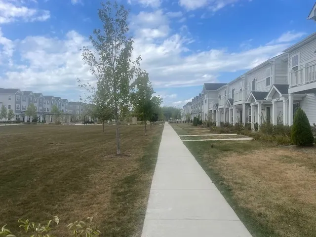 $3,150 | 4197 Chelsea Manor Circle, Aurora, IL 60504