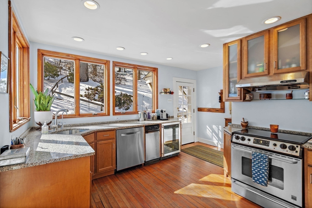 20 York Street Lexington, MA 02420 - Photo 2 of 23