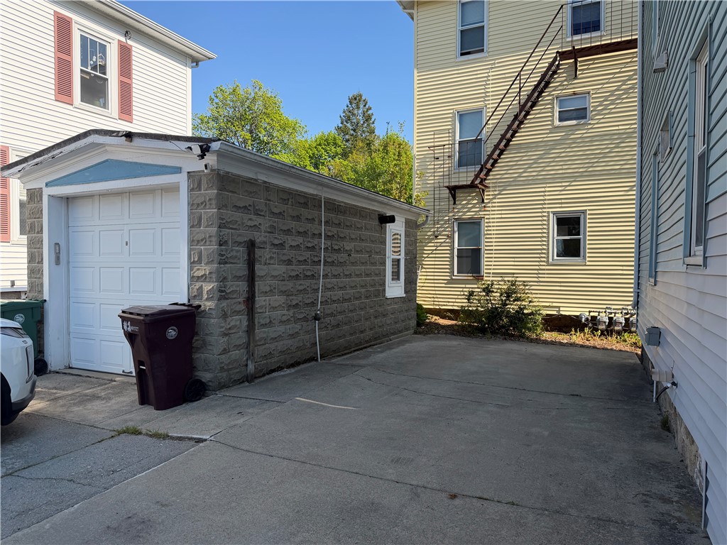 398 Willow Street Woonsocket, RI 02895 - Photo 8 of 25