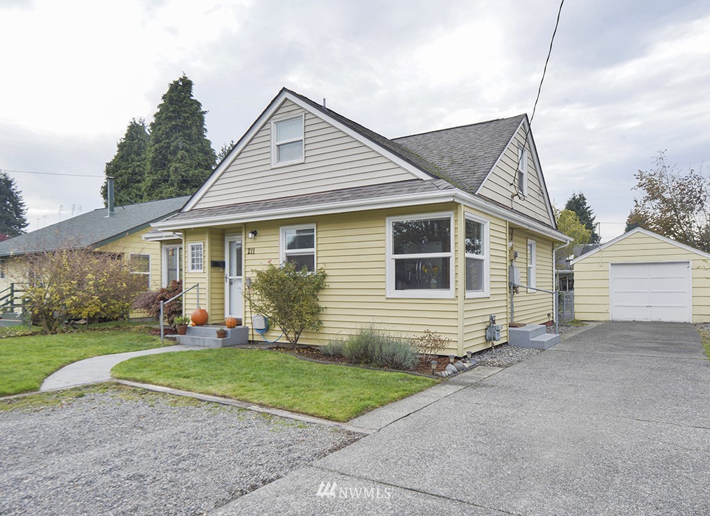 211 R Street Southeast Auburn, WA 98002 - Photo 1 of 21 Gallery Image 1