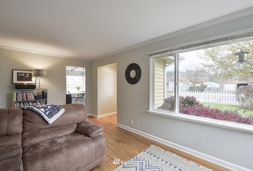 211 R Street Southeast Auburn, WA 98002 - Photo 6 of 21 Gallery Image 6