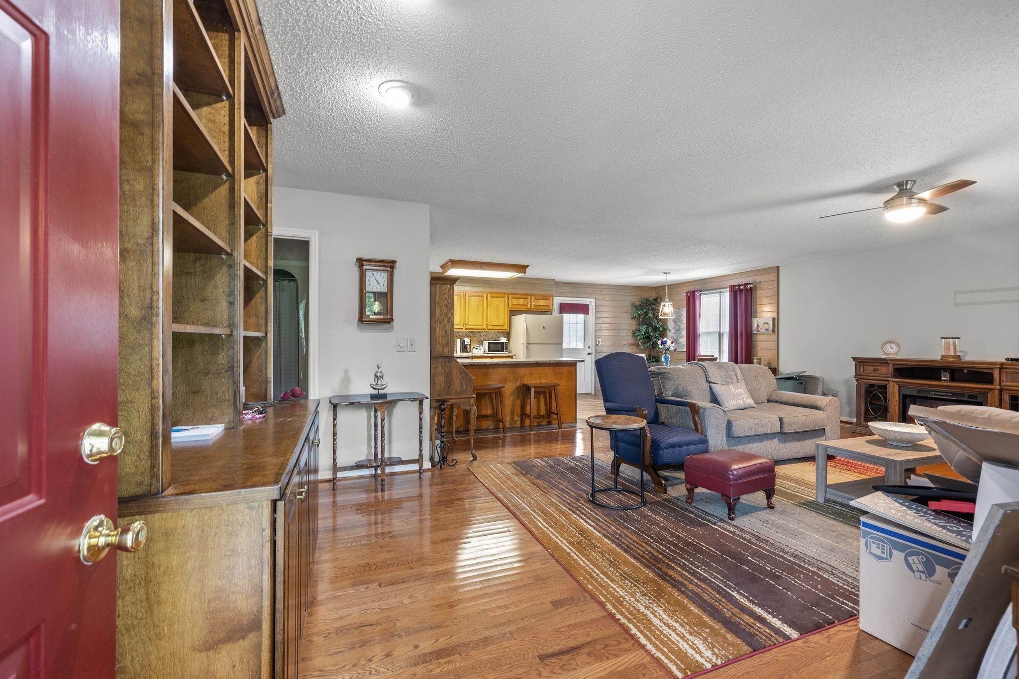 4628 Dugger Road Culleoka, TN 38451 - Photo 13 of 40 a living room with furniture