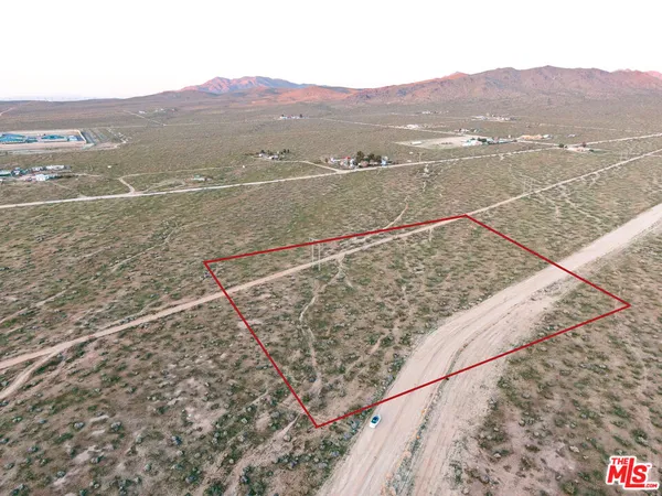a view of an outdoor space and a yard