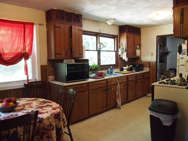 38 Cranberry Road Pepperell, MA 01463 - Photo 2 of 11 Gallery Image 2