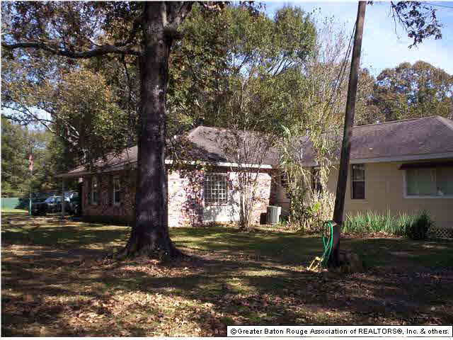 14329 Brown Road Denham Springs, LA 70726 - Photo 4 of 29 Gallery Image 4