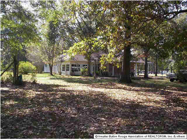 14329 Brown Road Denham Springs, LA 70726 - Photo 5 of 29 Gallery Image 5