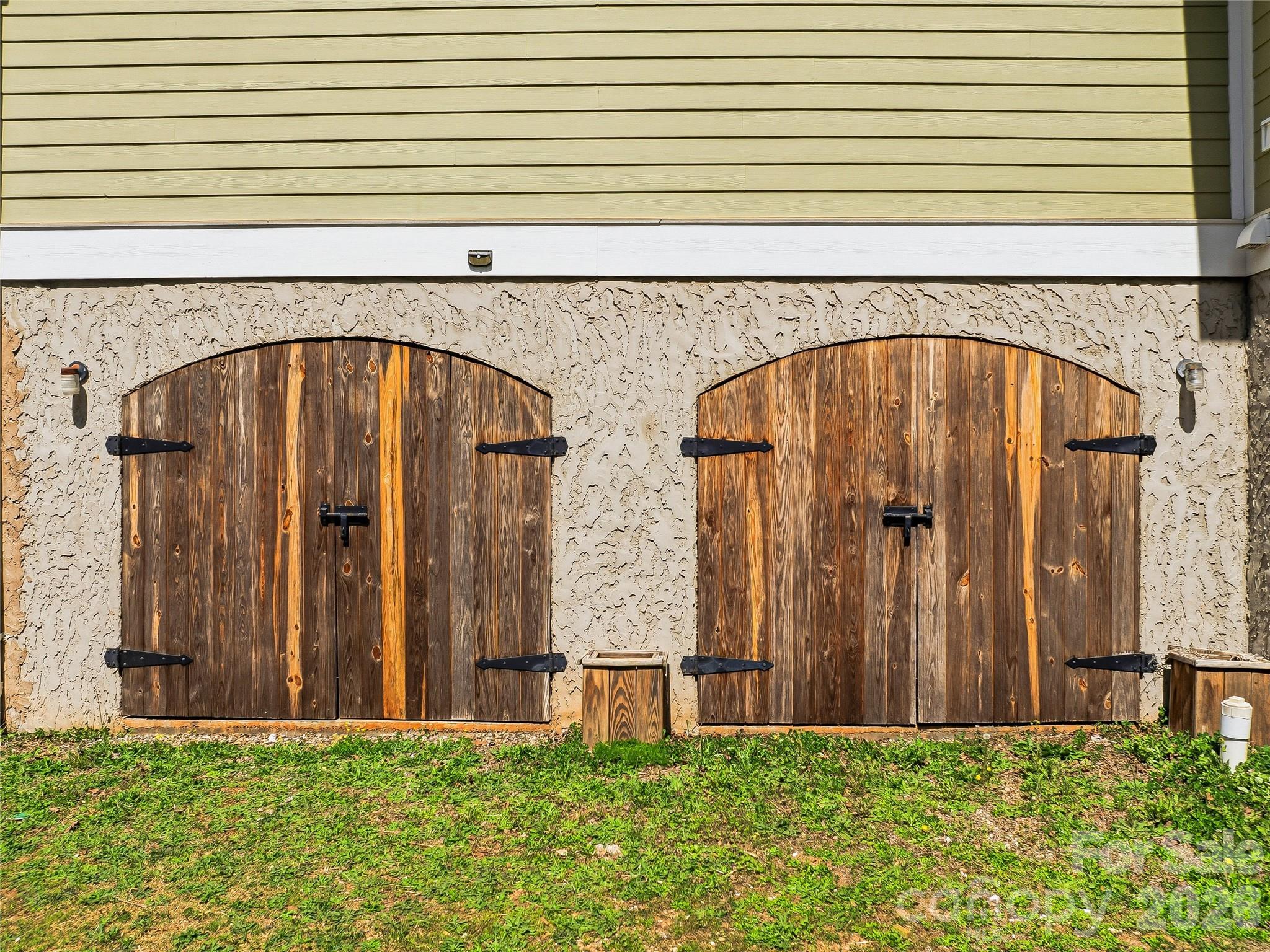 196 Blackbird Lane Tryon, NC 28782 - Photo 42 of 44 a view of front door and yard
