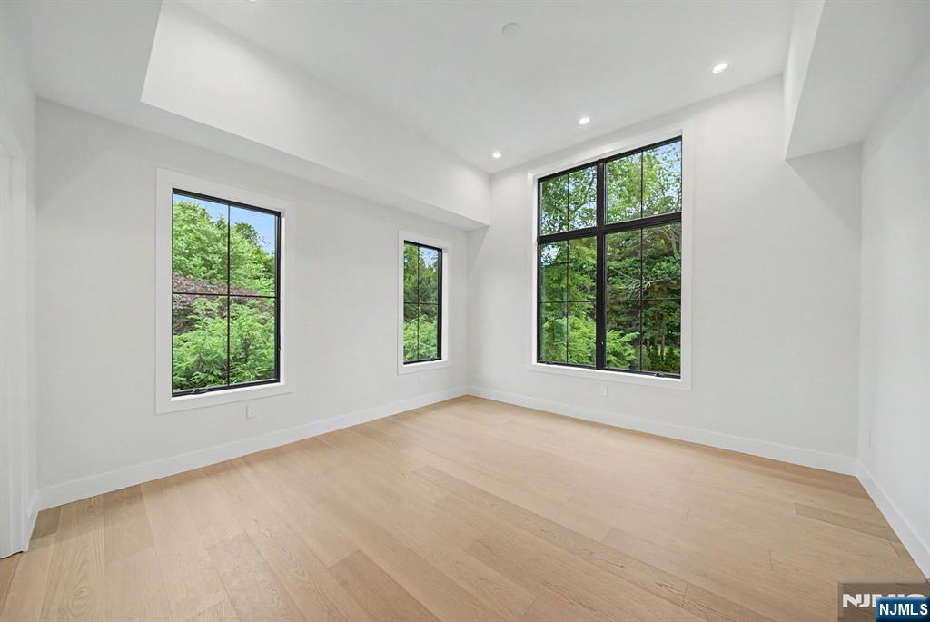 592 Piermont Road Demarest, NJ 07627 - Photo 17 of 50