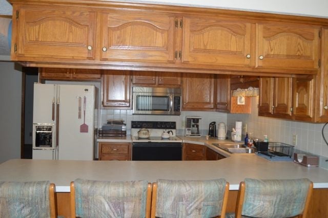 902 Ivanhoe Street Perry, OK 73077 - Photo 8 of 25 Gallery Image 8