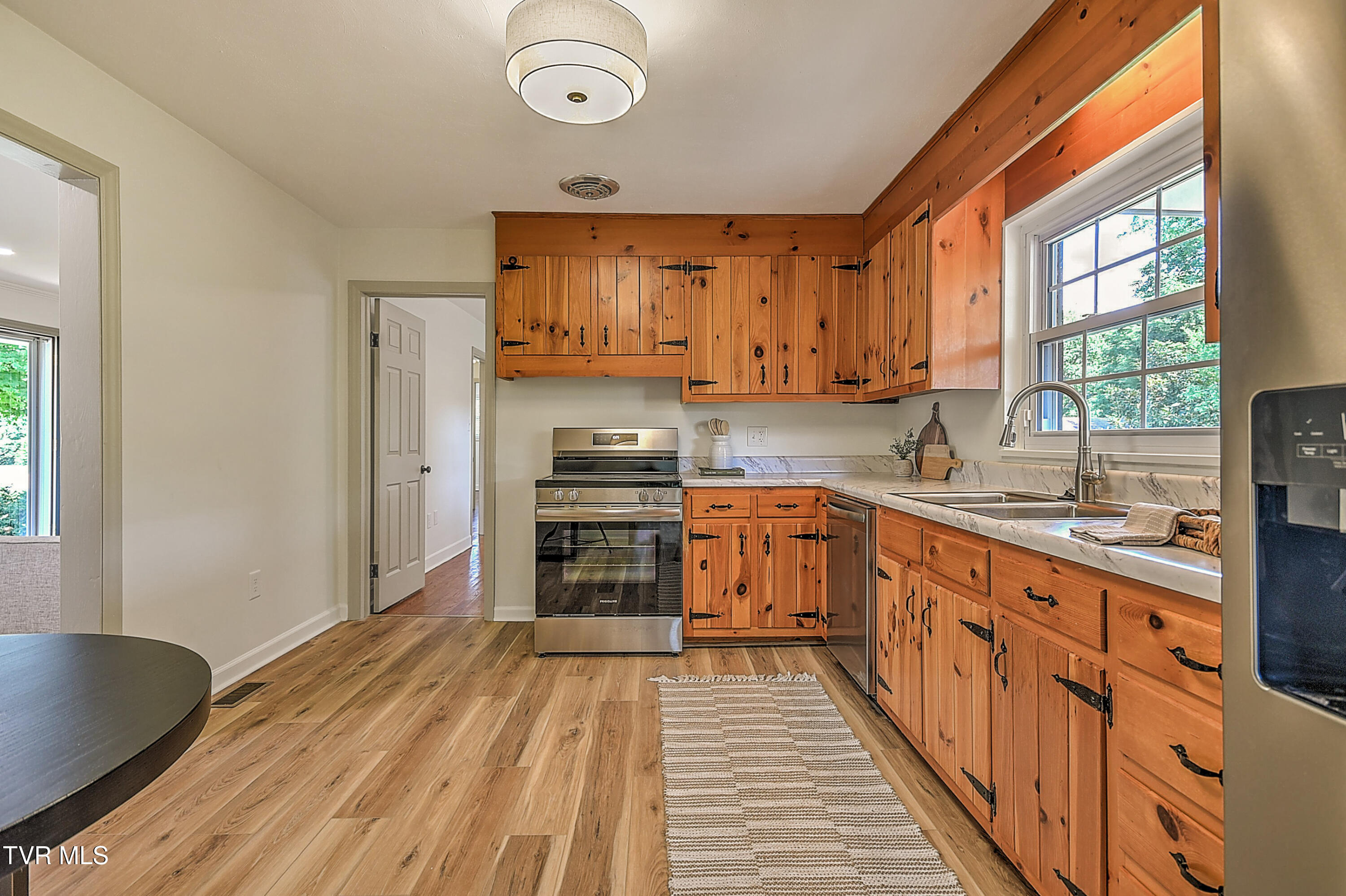110 Richmond Heights Road Bristol, TN 37620 - Photo 20 of 45 110 Richmond Heights DOM-21