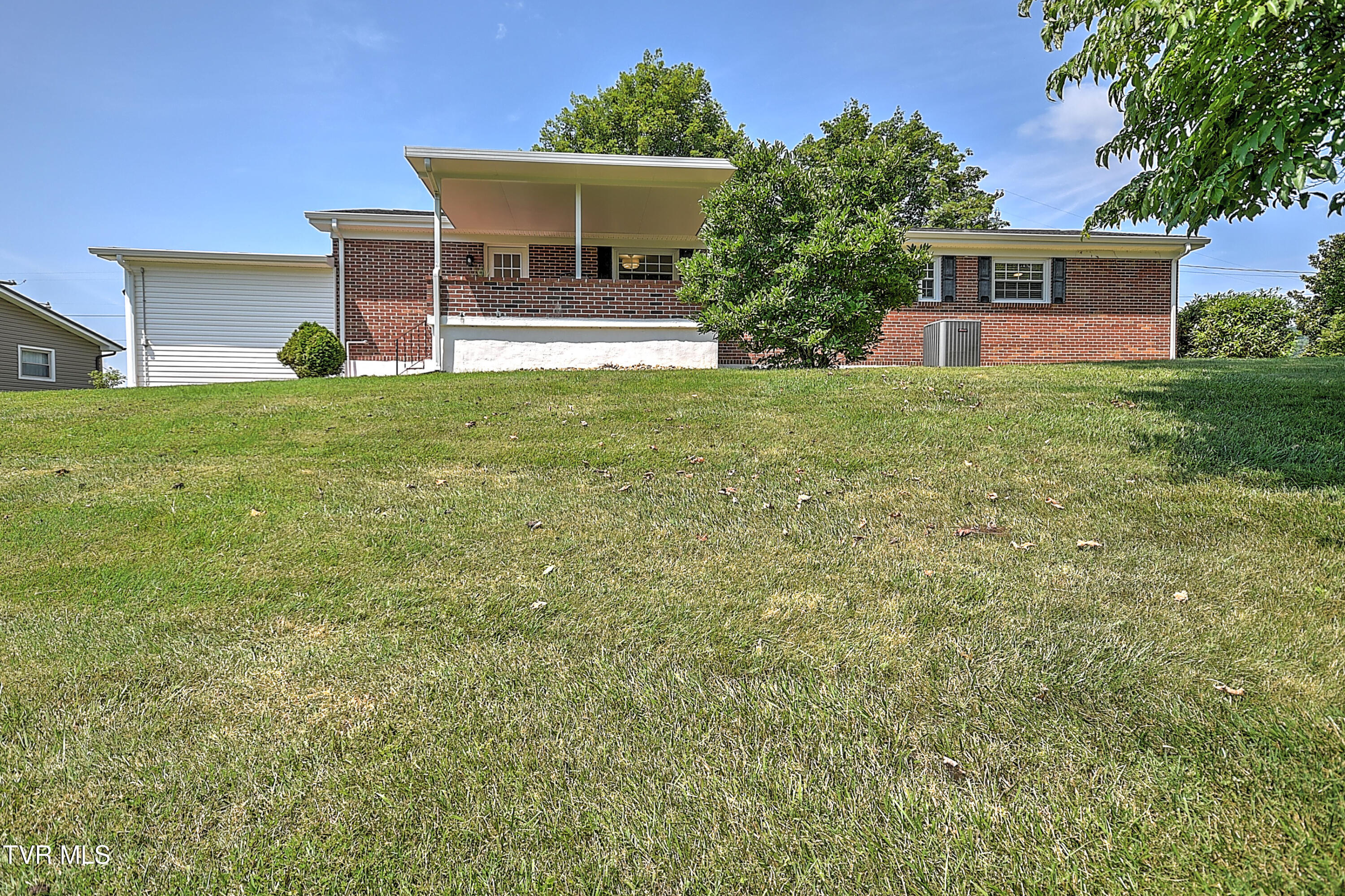 110 Richmond Heights Road Bristol, TN 37620 - Photo 39 of 45 110 Richmond Heights DOM-48