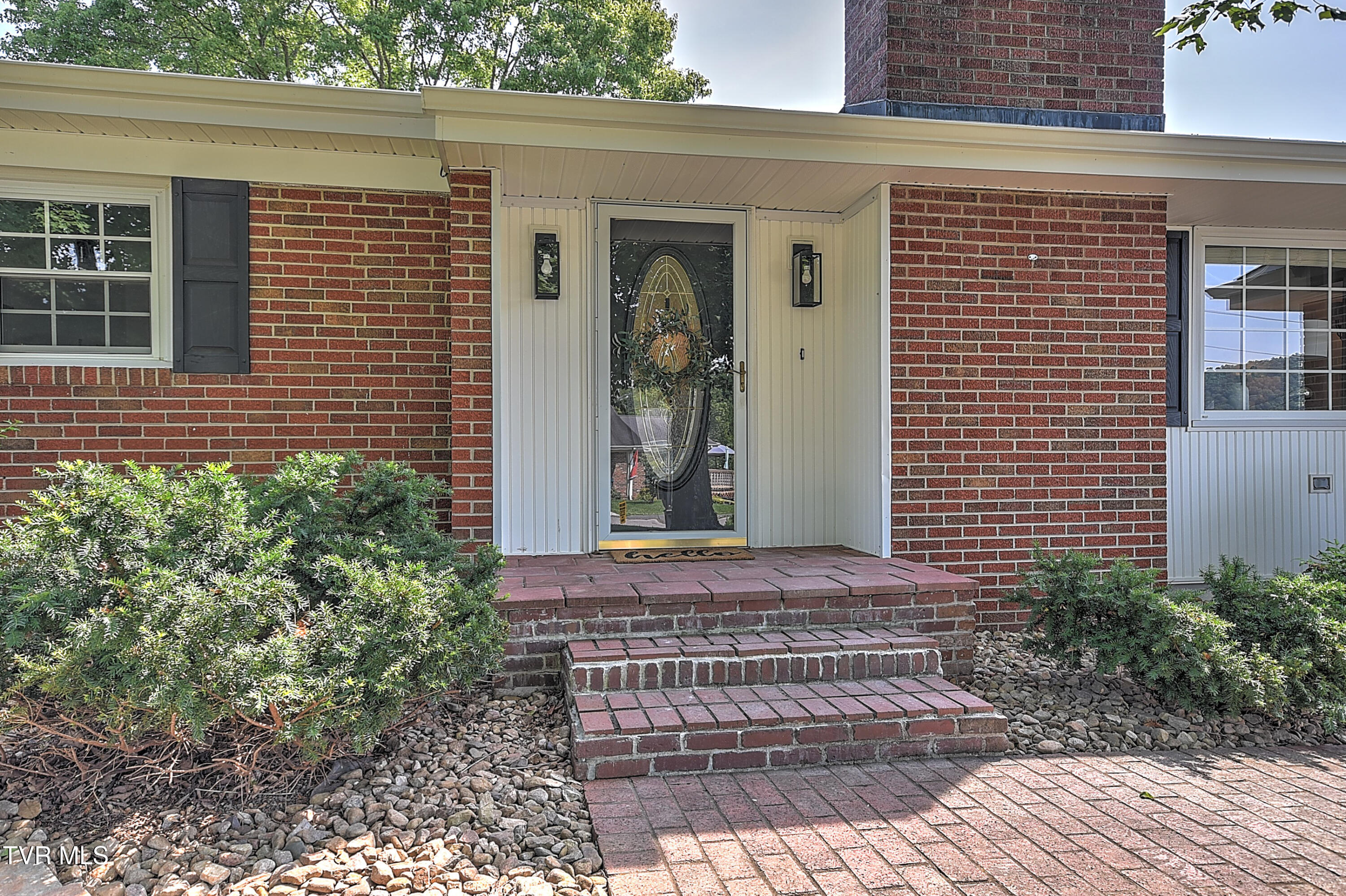 110 Richmond Heights Road Bristol, TN 37620 - Photo 5 of 45 110 Richmond Heights DOM-4