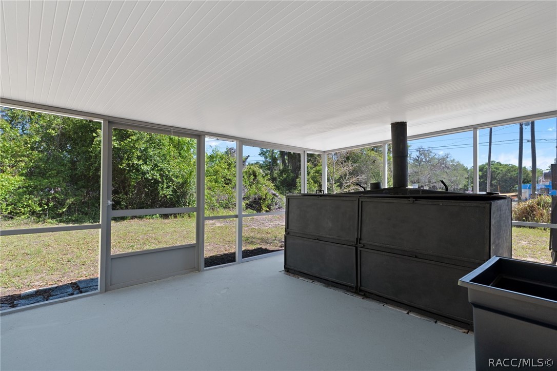 4530 South Florida Avenue Inverness, FL 34450 - Photo 47 of 100 Commercial BBQ Cooker
