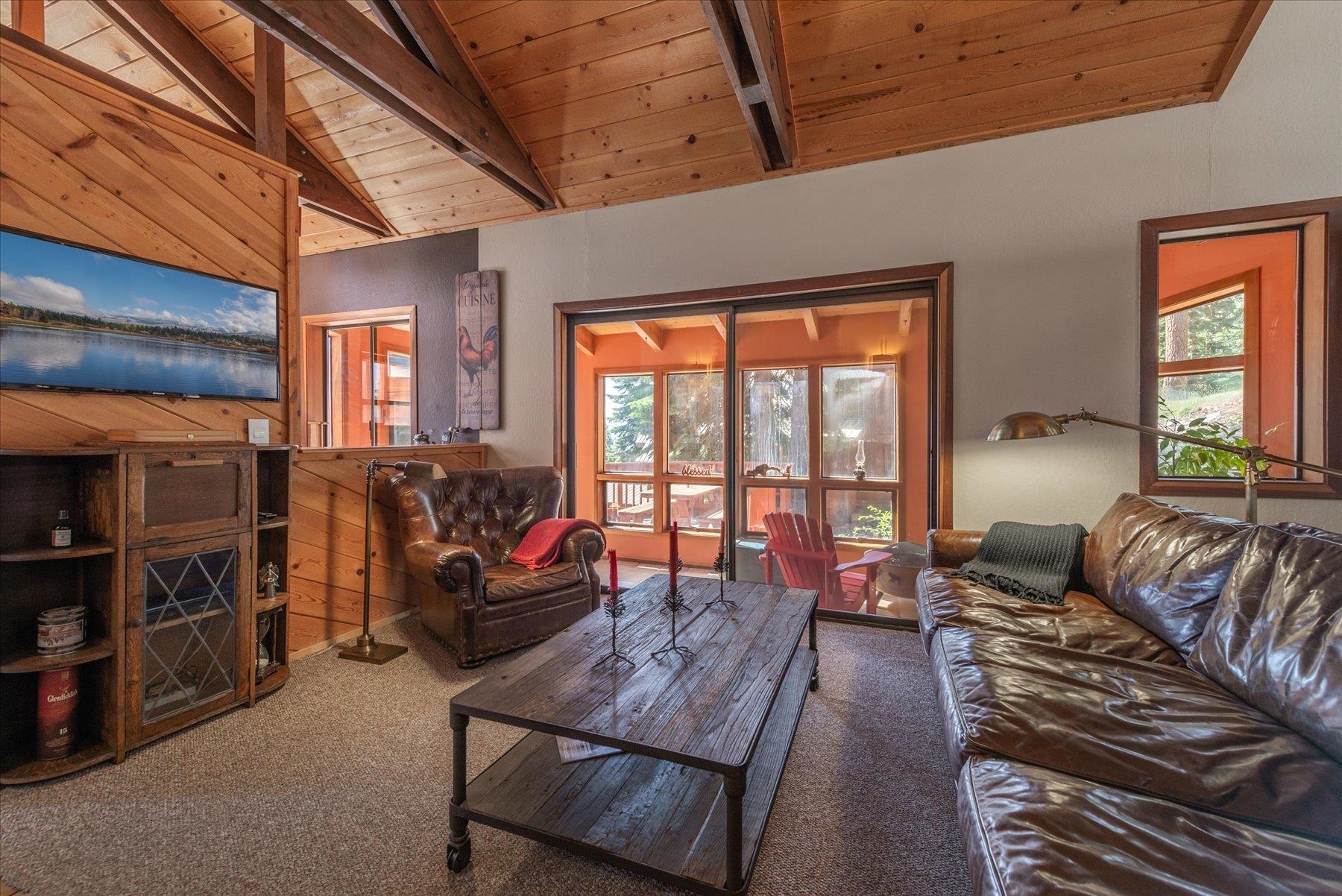 11718 Chamonix Road Truckee, CA 96161 - Photo 14 of 21 Gallery Image 14